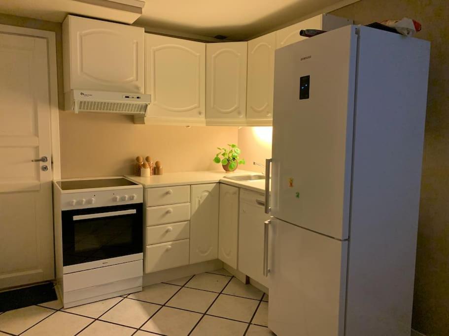 Sentrumsnaer Leilighet Med 3 Soverom. Bergen Extérieur photo