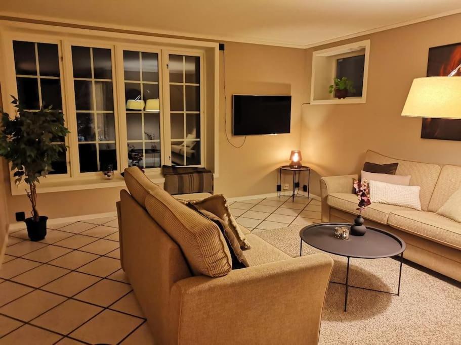 Sentrumsnaer Leilighet Med 3 Soverom. Bergen Extérieur photo